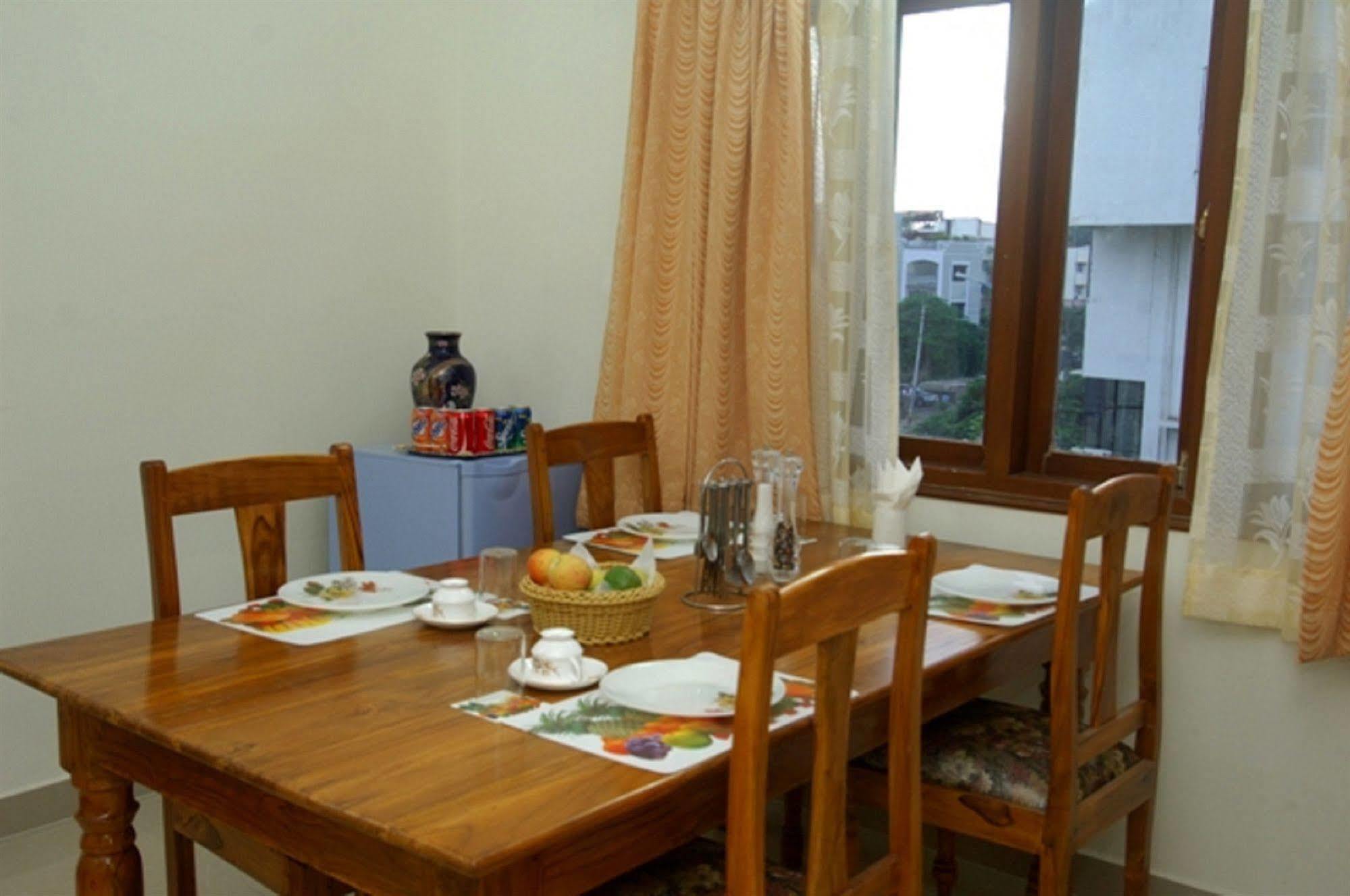 Oyo 6110 Thalassa Suites Bangalore Extérieur photo